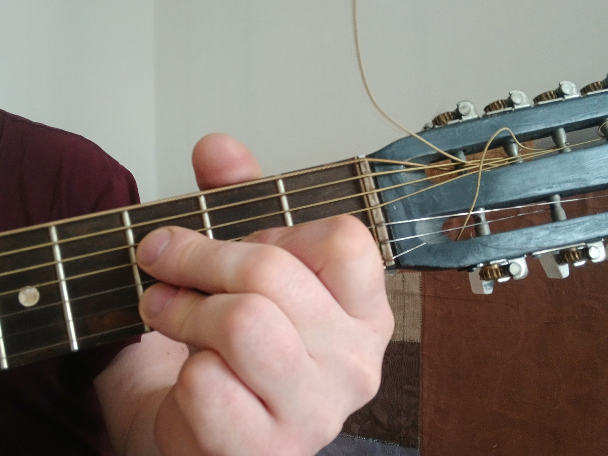 Открытые 6 и 7 струна.