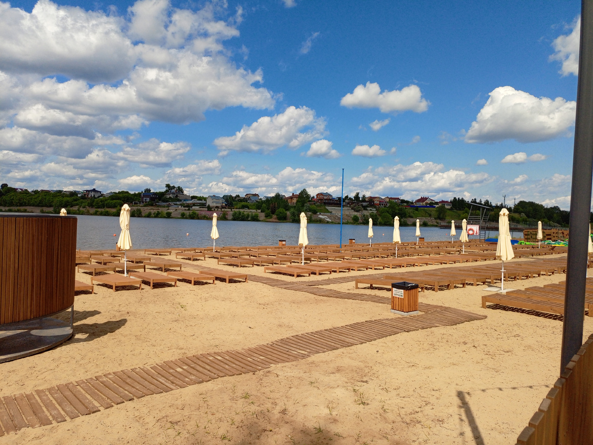 Комфортный пляж в городе