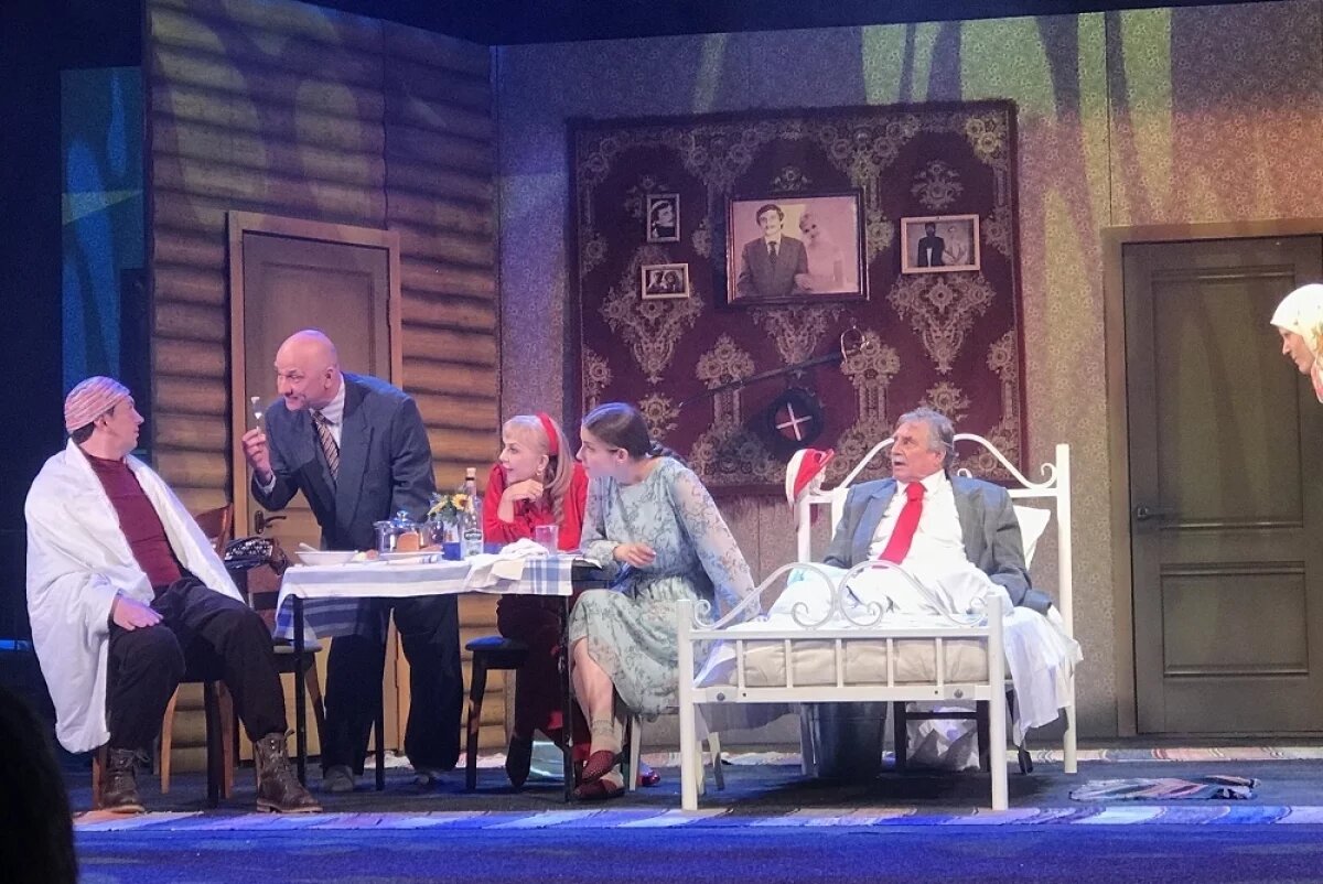    Ставропольский театр показал спектакль «Крыша поехала» о казачьей семье