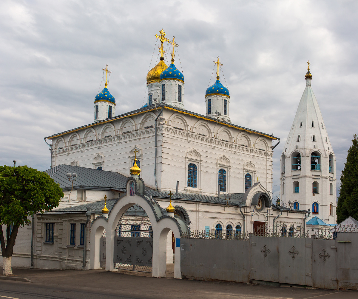 Чебоксары, ул. К. Иванова,  21 — Собор Введения во храм Пресвятой Богородицы