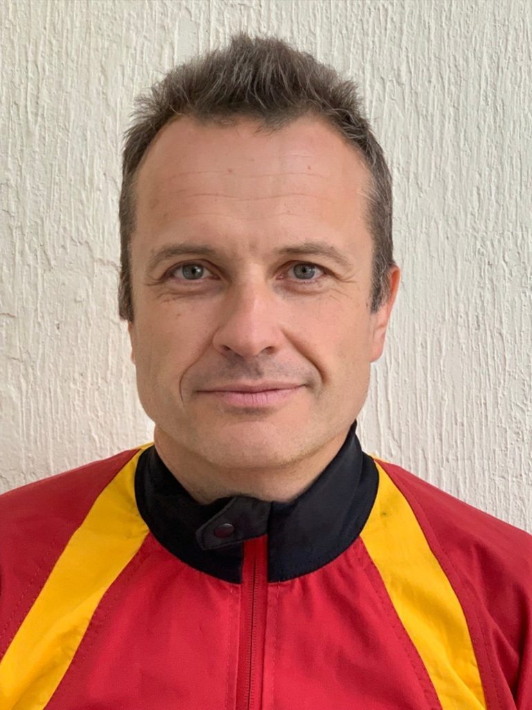 Сергей Марьянов, спасатель, 2889 прыжков📷    Посмотреть страху в глаза: волжане рассказали, что впервые заставило их прыгнуть с парашютом
