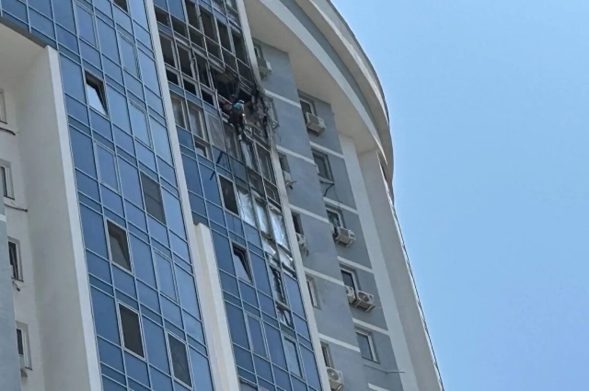    В Энгельсе начали восстанавливать пострадавший от БПЛА жилой дом