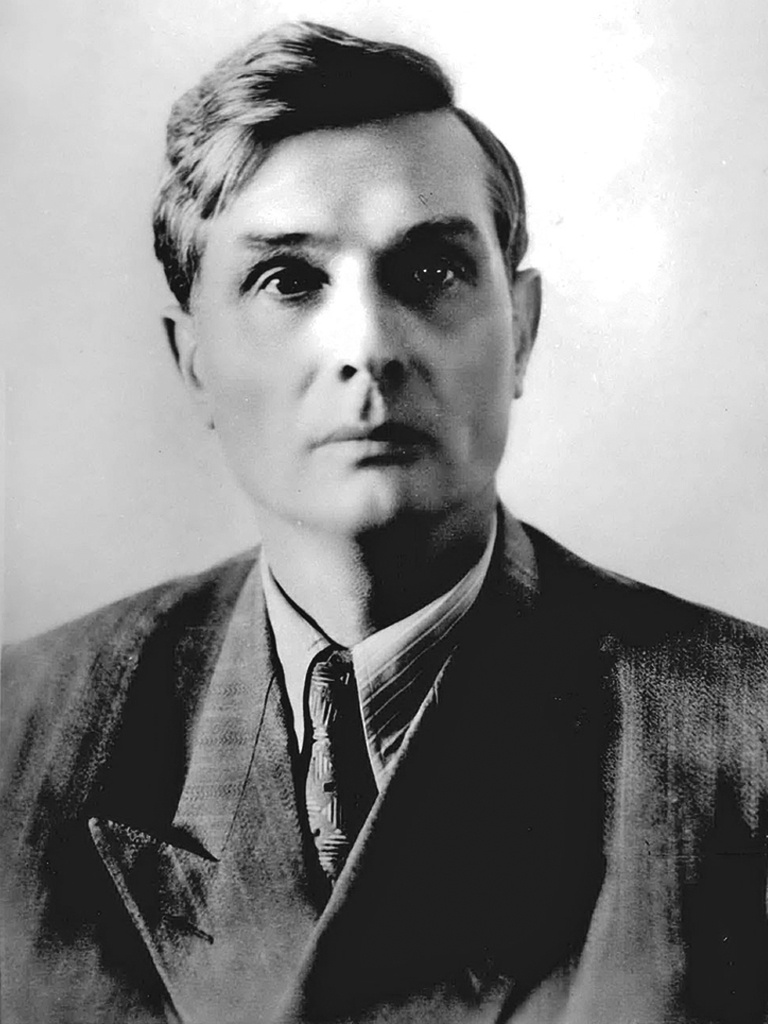 Михаил Андреевич Суслов в молодости     yapet.livejournal.com