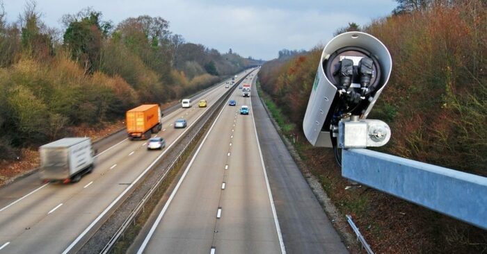 Камеры видят далеко. /Фото: pikabu.ru.