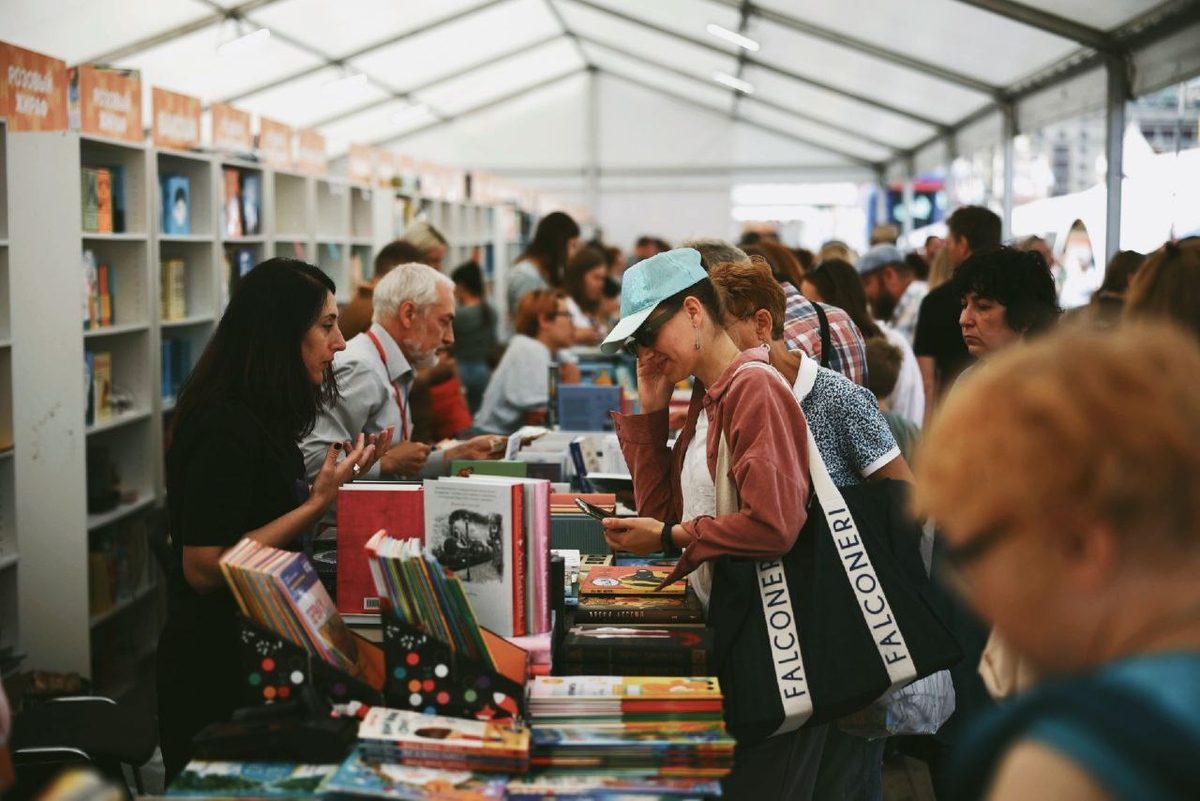 ℗Источник фотографии: https://vk.com/redfestival