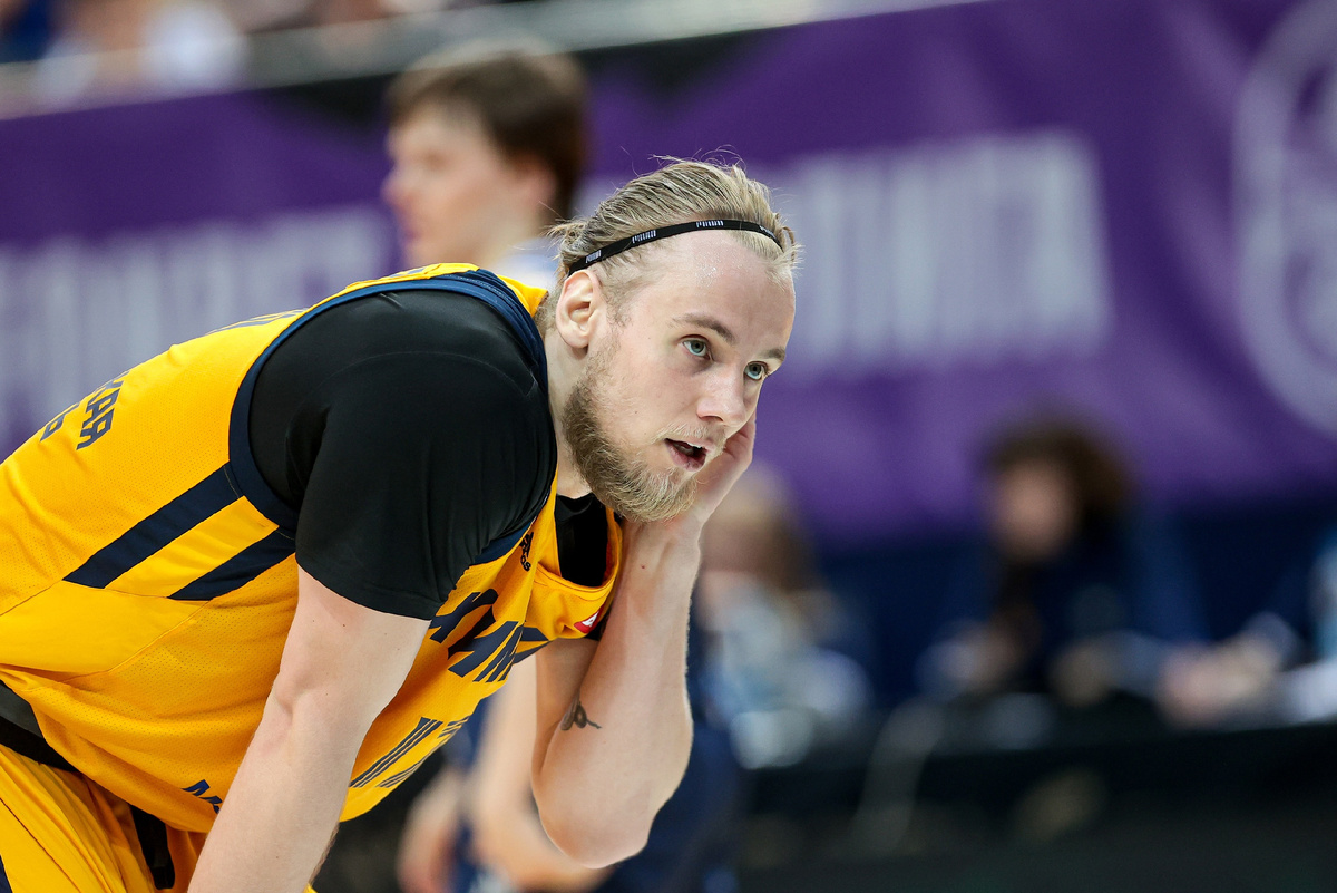 Денис Викентьев