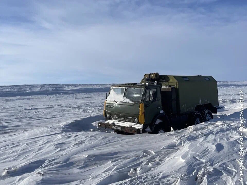 Вмерз в растаявшем зимнике
