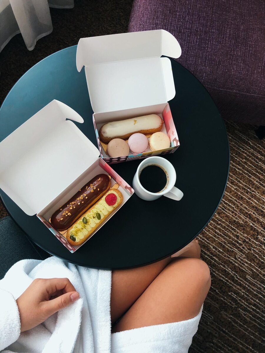 нормальное утро должно начинаться с чашечки кофе