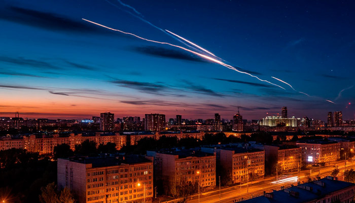Беспилотники ВСУ продолжают атаковать российские регионы. Фото: shedevrum.ai