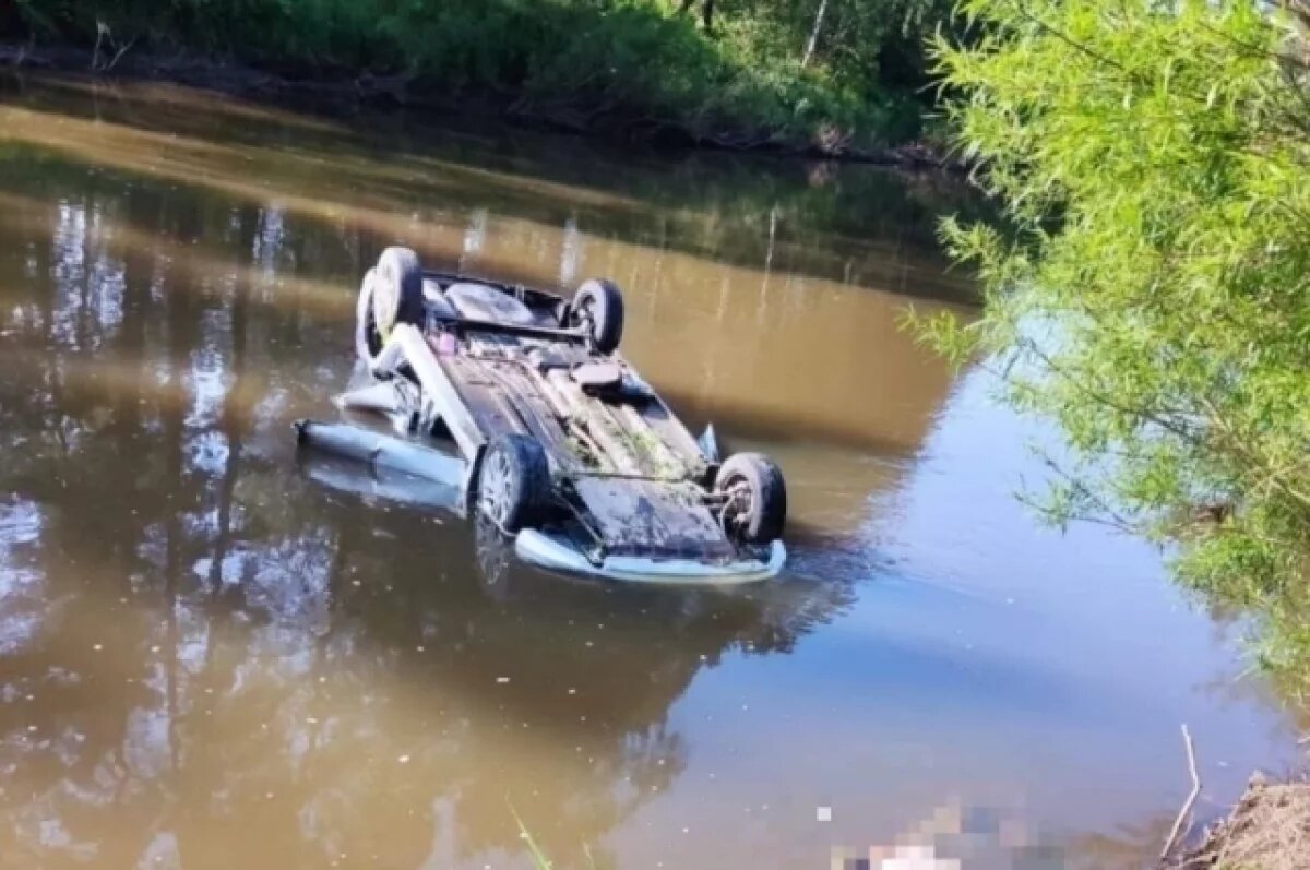   45-летний водитель в Башкирии опрокинулся на машине в реку Белую и погиб