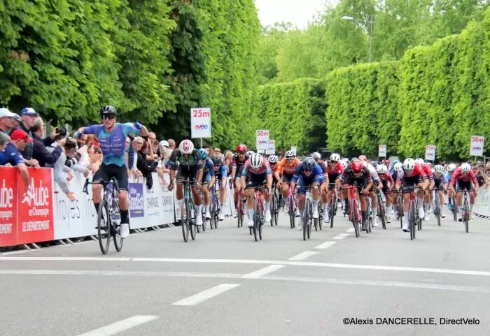 Австралийский велогонщик Лиам Уолш — победитель гонки 2024 года