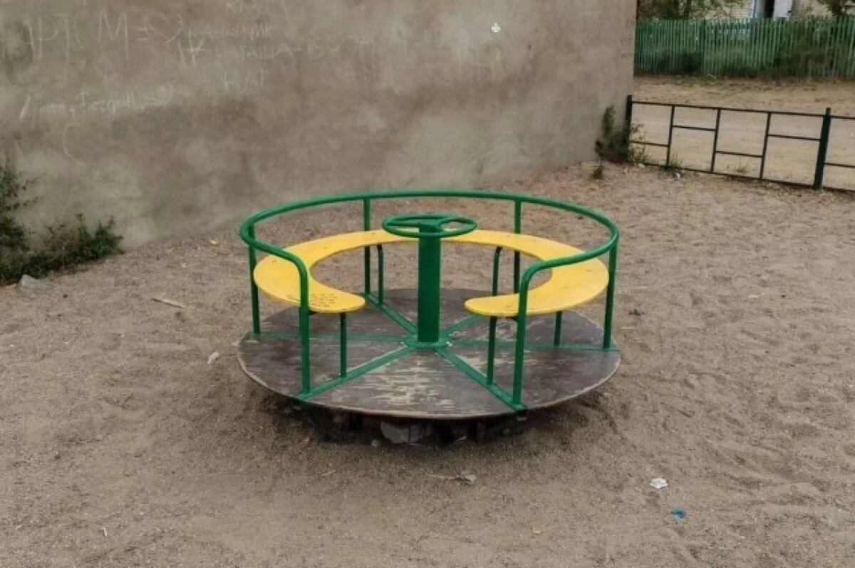    Детскую площадку отремонтировали в Засопке по требованию прокуратуры