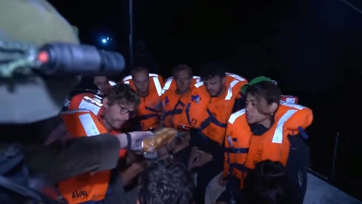 Израиль захватил в Средиземном море британское судно с Гретой Тунберг