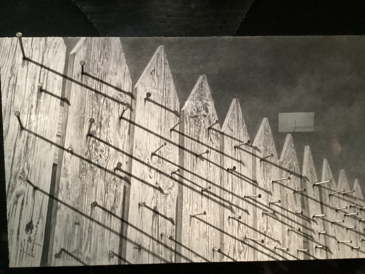 Попробуйте угадать, что из этого нарисовано. Фото автора.