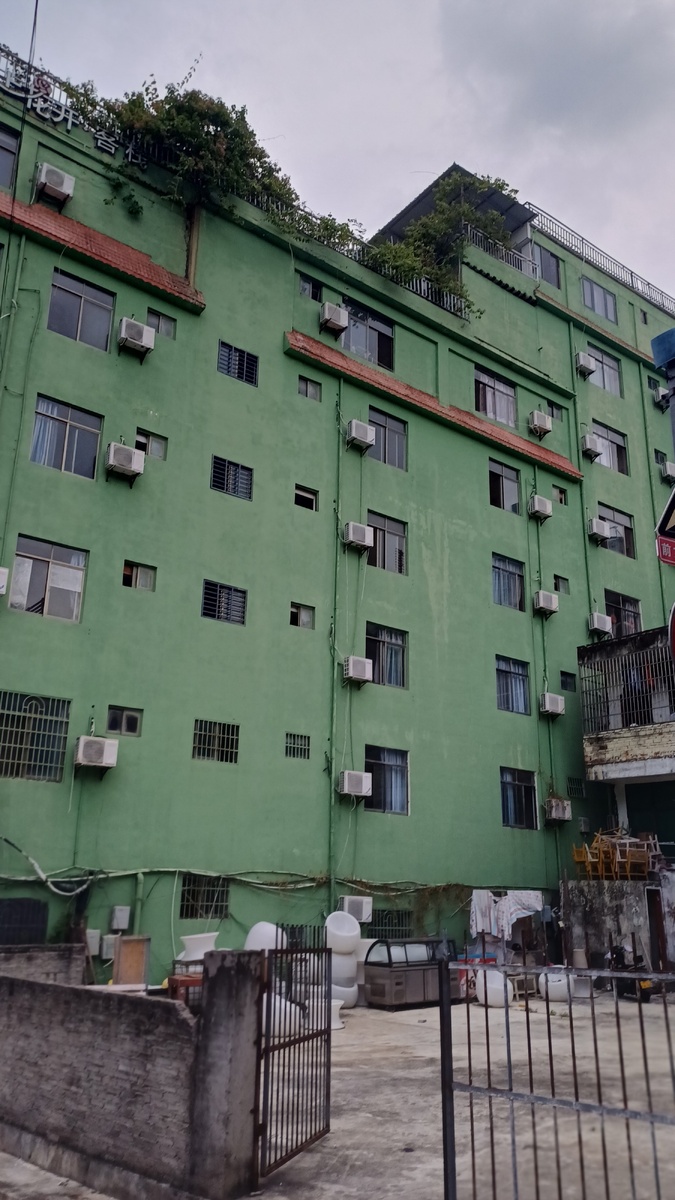 Дома, где живут обычные китацы.