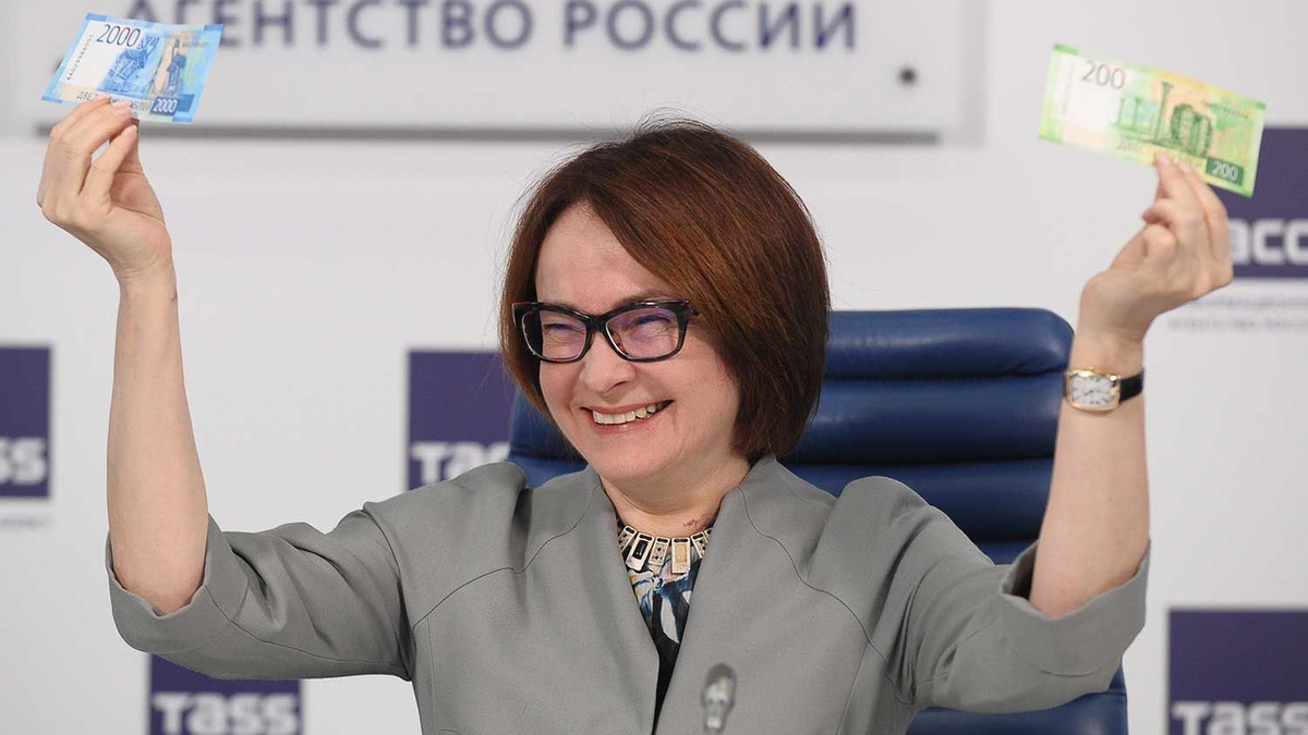 Несмотря на падение ставок, сбережения граждан бьют рекорды