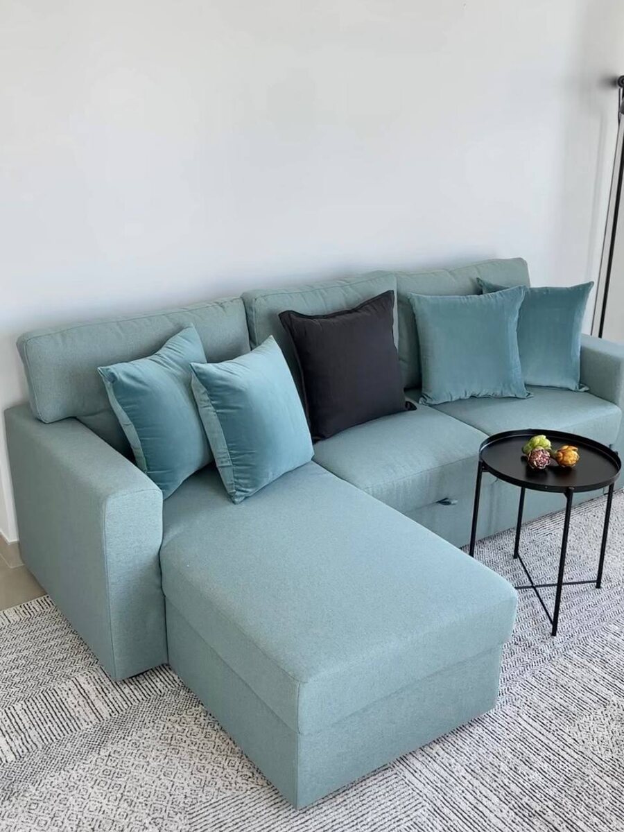 Интерьер выполнен в стиле минимализм; проект Furni в Абу-Даби