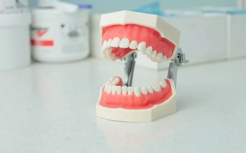    Опрос IZHLIFE: больше половины ижевчан лечат зубы в частных клиниках