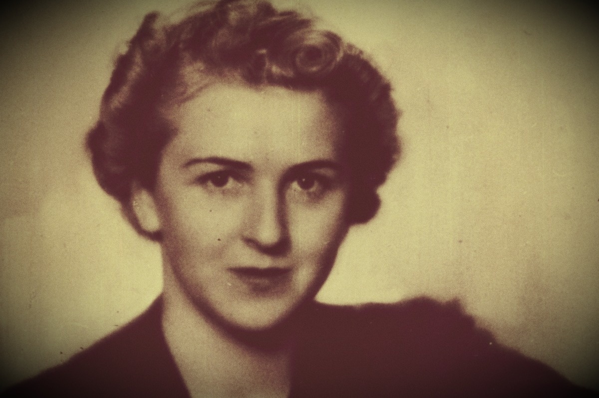 Ева Браун. Изображение взято с Яндекс картинок.