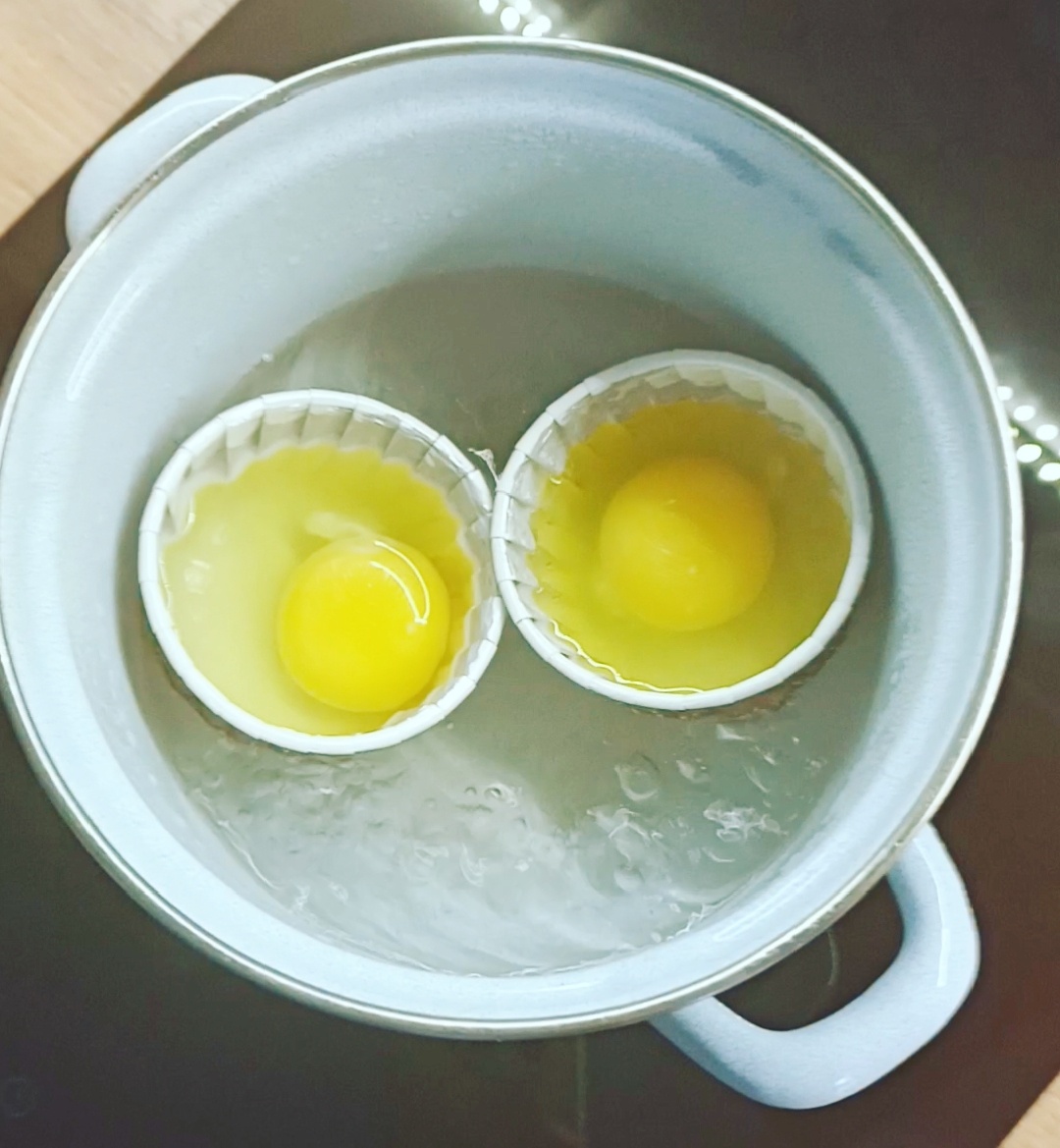 Посмотрите какие хитрые глазки🤭 готовит сюрприз