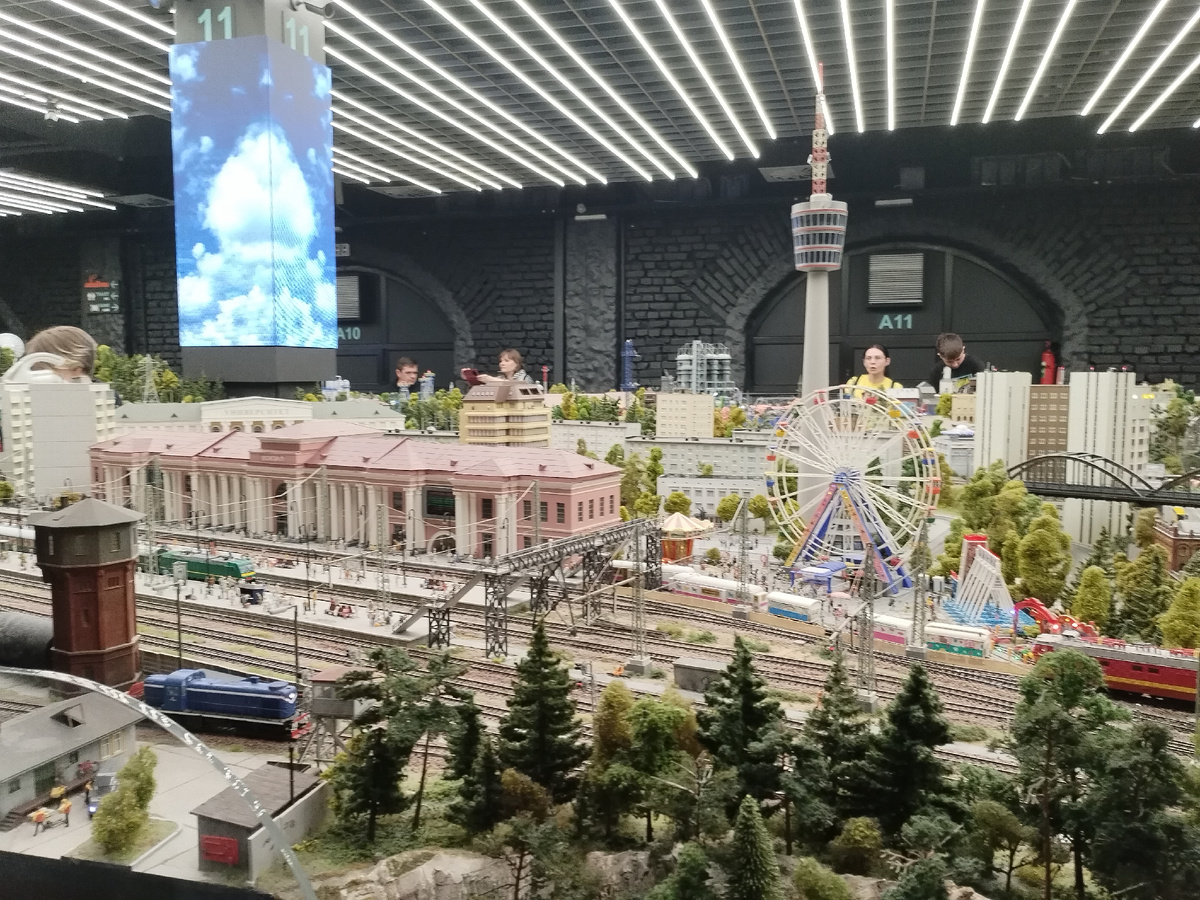 интересное здание ж/д вокзала