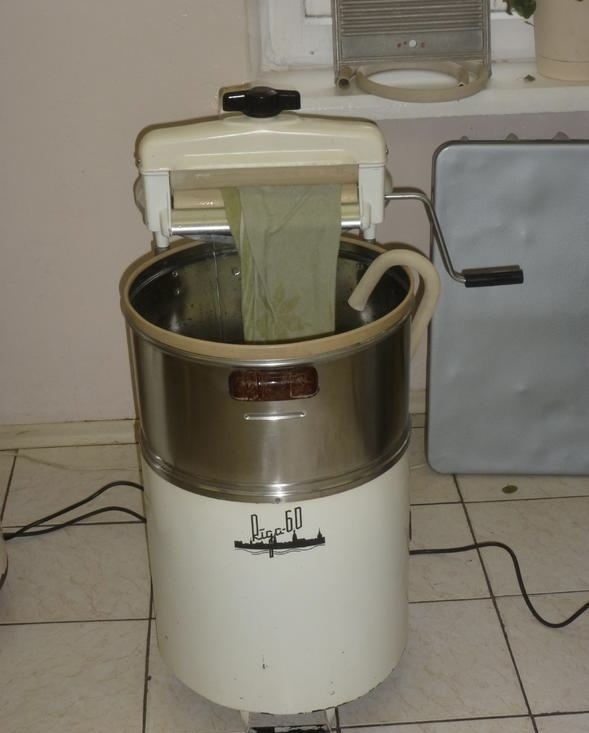 А такое у вас было? У меня - да, но я на нее "забила", слишком много возни, легче руками.