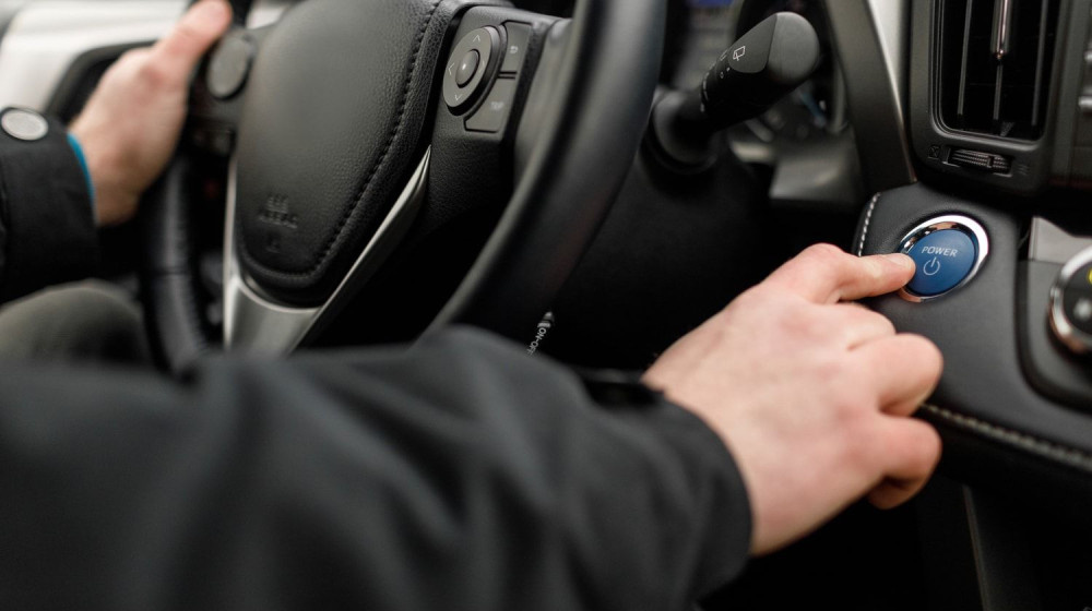    Кнопки возвращаются: автомобильные производители меняют подход