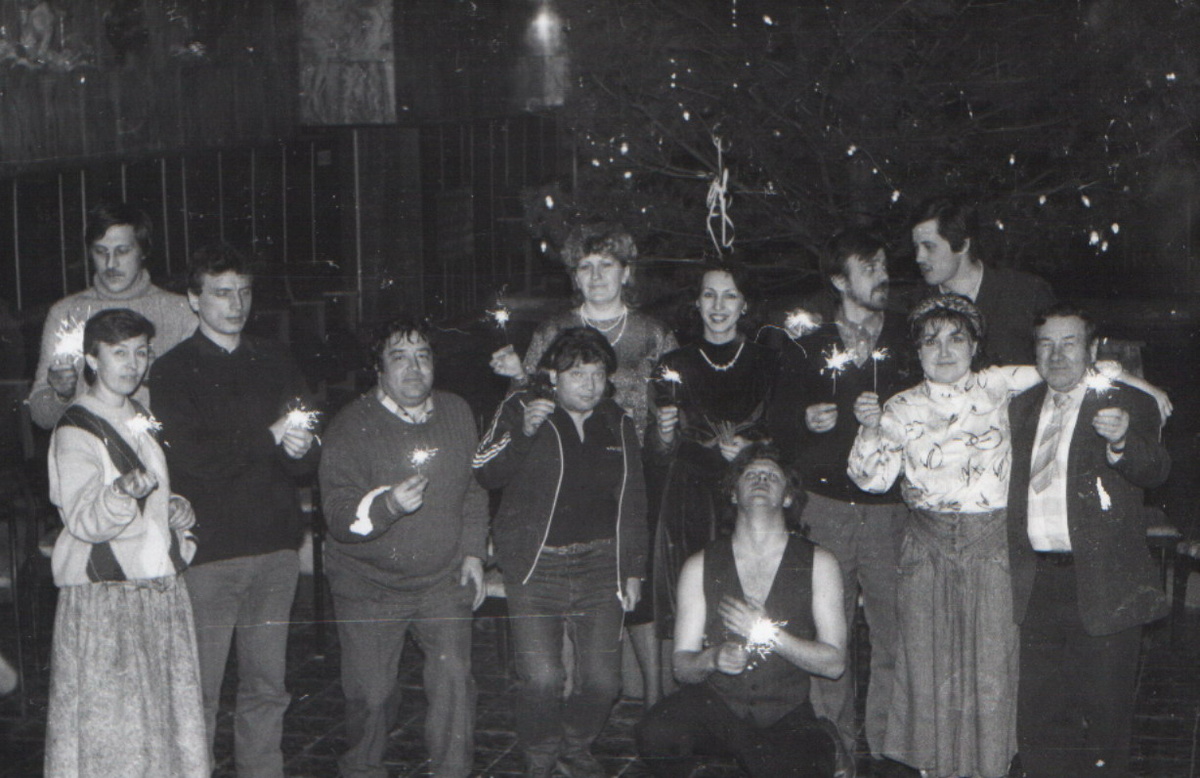 Кажется, встреча на старый новый год, 90-е годы 