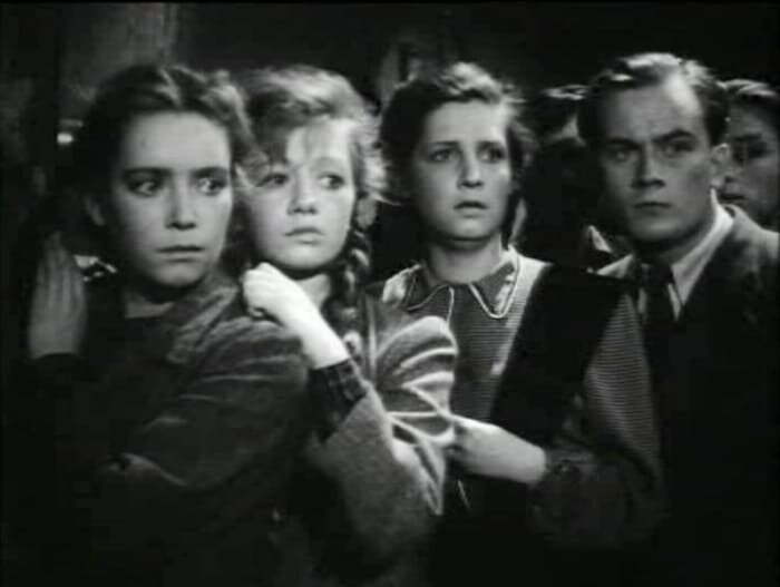 В к\ф «Молодая гвардия»