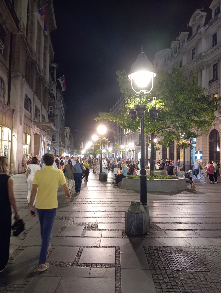 Вечерние улицы Белграда