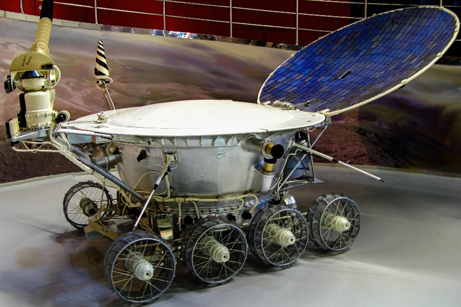 «Луноход-1» проработал на поверхности Луны с 17 ноября 1970 по 14 сентября 1971 года. | Фото: Petar Milošević/CC BY-SA 3.0