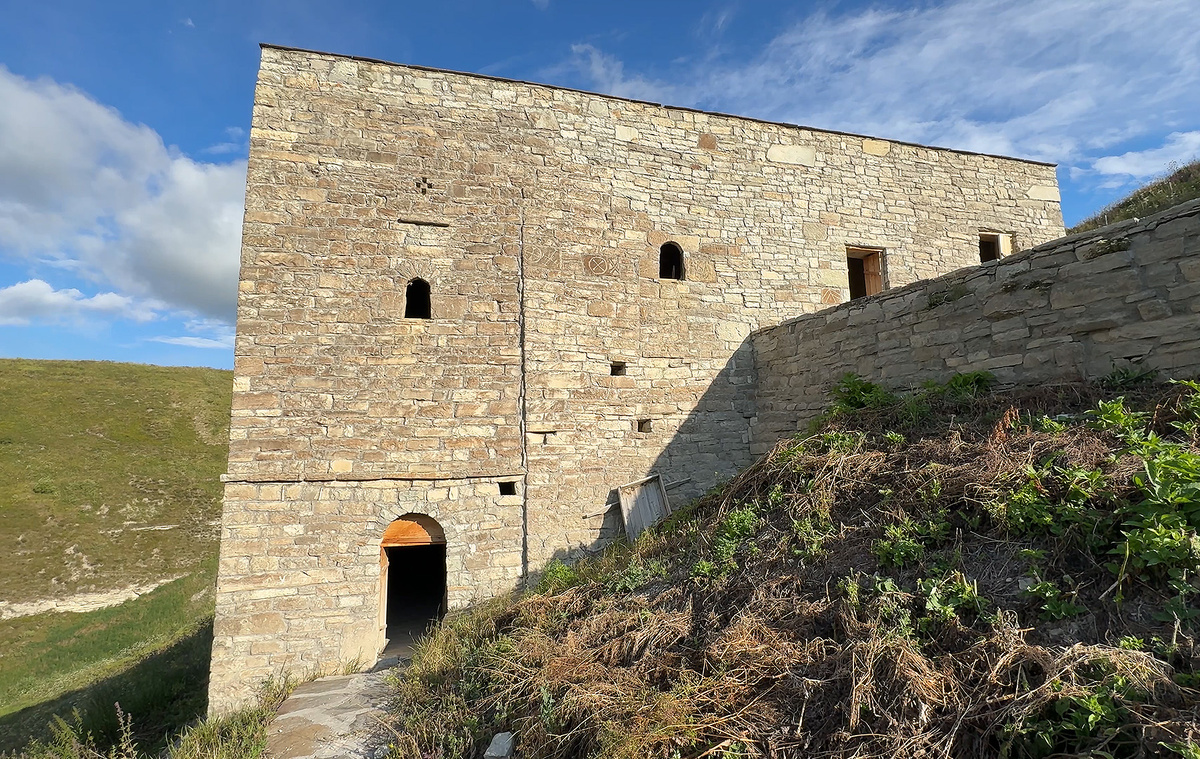 Традиционный каменный дом