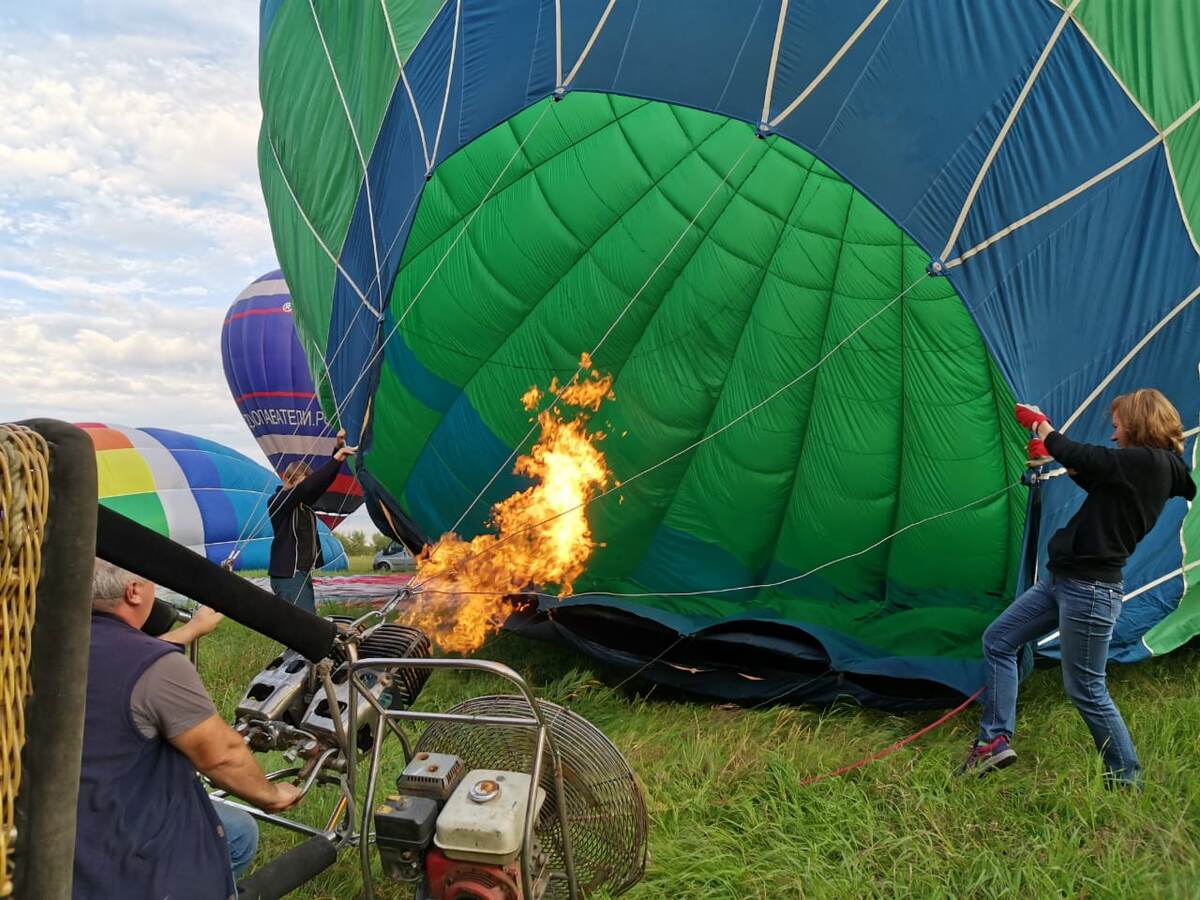 Яхрома. Аэростат Корона. Наполнение.