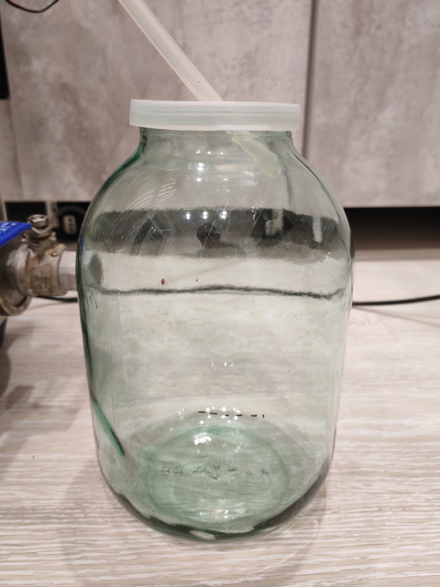 Отбор одного литра голов (200 мл в час).