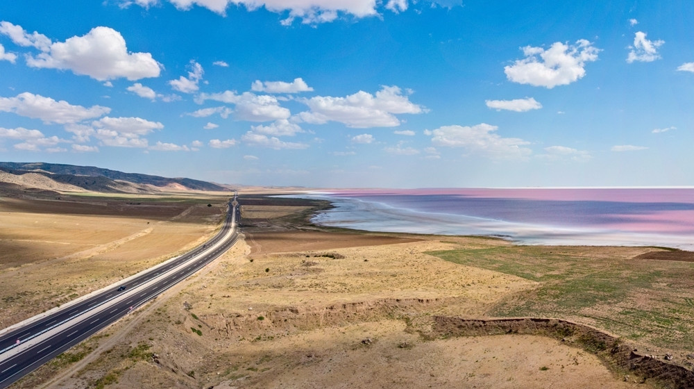    Земная кора продолжает таять в недрах планеты