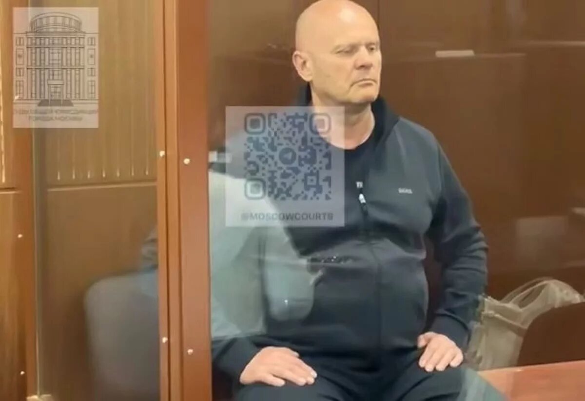    Жаловался на давление.