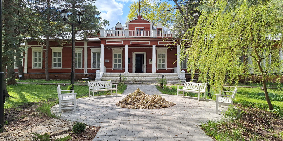 Русский географ, вписанный в карту мира. Побывал в усадьбе Семёнова-Тянь-Шанского