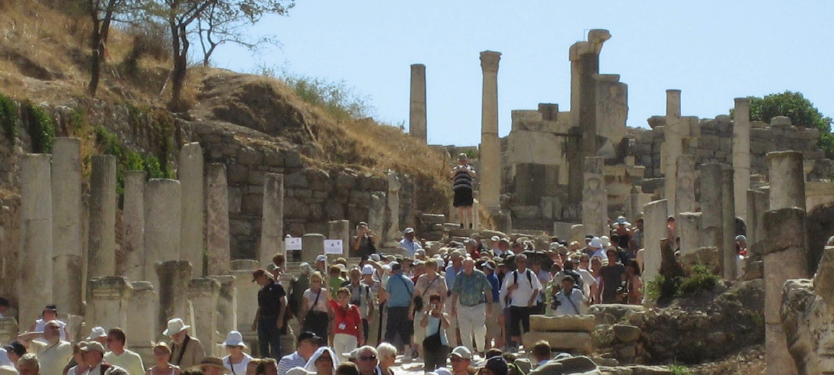 На демонстрацию в честь 1 мая меньше было
