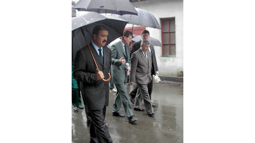 Генеральный директор УГМК Андрей Козицын, президент УГМК Искандер Махмудов и полномочный представитель президента РФ в УрФО Петр Латышев, 2000-е .📷Фото: Дмитрий Сухоросов / Коммерсантъ