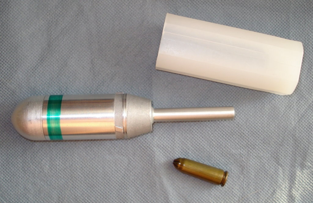 Инертная граната УМЯ-31 и холостой патрон