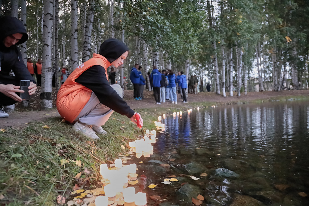   Зажигать свечи в онлайн-акции «Свеча памяти» приглашают югорчан до Дня памяти и скорби 22 июня