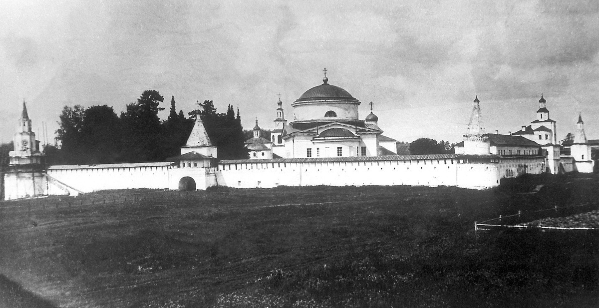 К монастырю 16 июня 1774 года подошло не войско, а отряд, который можно назвать личной гвардией Пугачёва