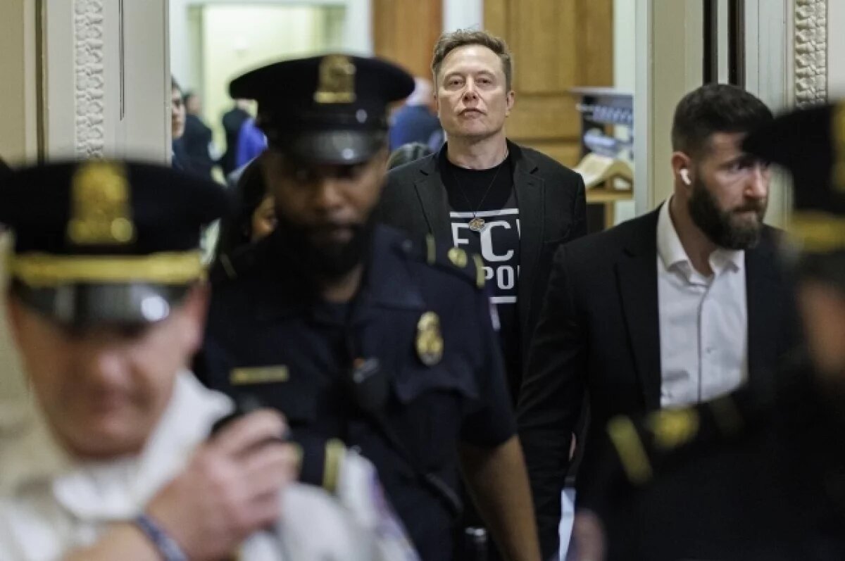    Политолог Дудаков: Маск отходит от политики на фоне проблем с бизнесом