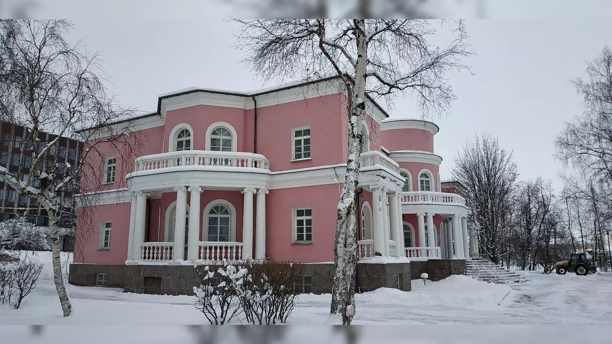 Листайте вправо, чтобы увидеть больше изображений