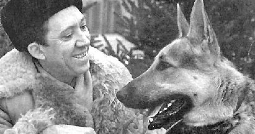 "А на милицию, Вера, не обижайтесь. Дураков везде хватает". Несколько фактов о легендарном фильме "Ко мне, Мухтар!"