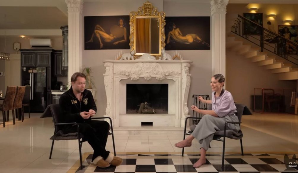   Кадр из YouTube-канала «Осторожно, Собчак»