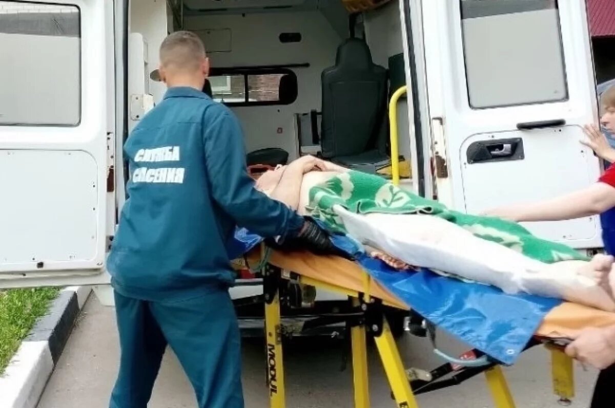    Ульяновские спасатели пришли на помощь пенсионеру с переломом шейки бедра