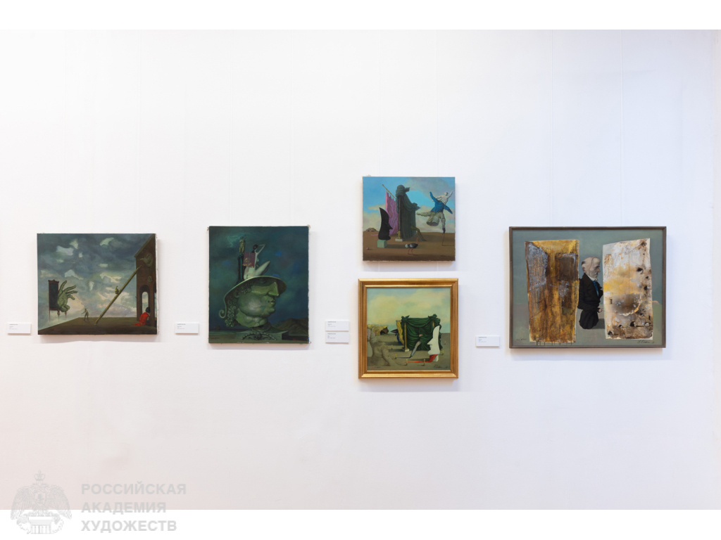 Фрагмент экспозиции «Роль и линия» в залах МВК РАХ Галереи искусств Зураба Церетели (Москва, Пречистенка, 19). Фото: Виктор Берёзкин, пресс-служба РАХ. 2025