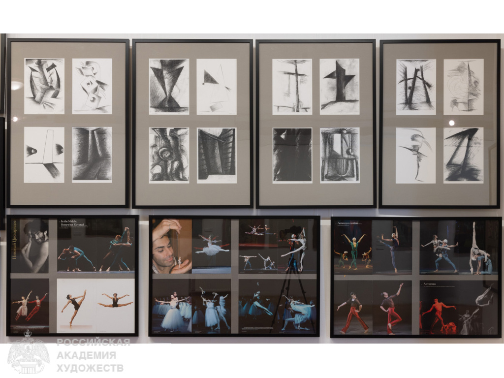 Фрагмент экспозиции «Роль и линия» в залах МВК РАХ Галереи искусств Зураба Церетели (Москва, Пречистенка, 19). Фото: Виктор Берёзкин, пресс-служба РАХ. 2025