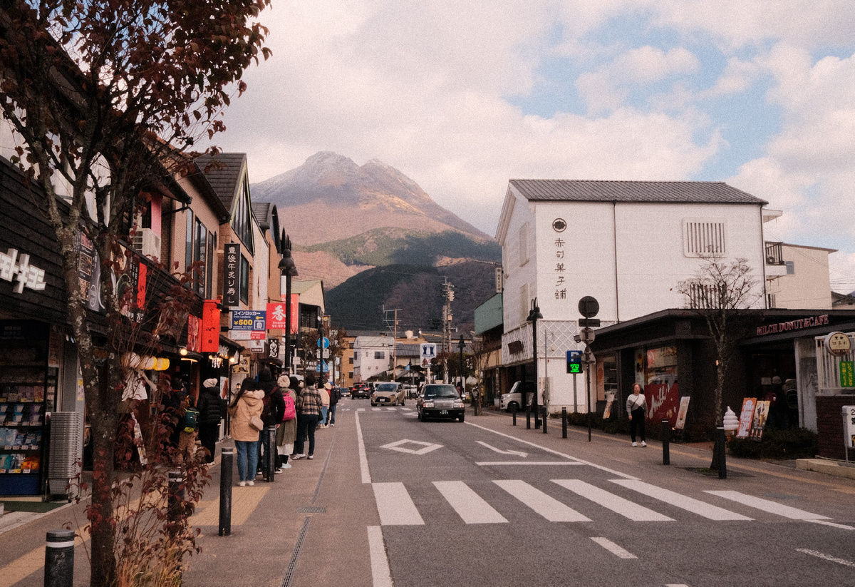Юфуин, префектура Оита, Япония (декабрь 2024 года).